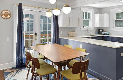 Location! Minutes to Downtown and Folly Beach - Foto 21