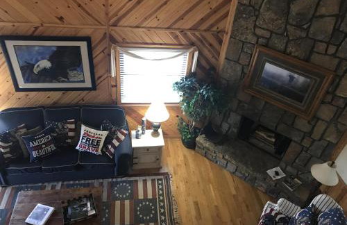 C11, Two bedroom, two bath log-sided, luxury Harbor North cottage with hot tub cottage - Foto 2