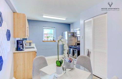 The Moose #3 - Modern Luxe Studio with Free Gated Parking & Wifi - Foto 14