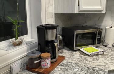 SEA Airport Coastal Apartments, located just 15 min from SeaTac Airport and 5 min from Des Moines Marina - Foto 6