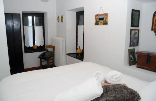 Giorgos' & Noula's Cottage in Desfina village- near Delphi - Foto 28