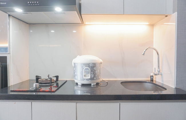 Comfortable Design Studio Room At Transpark Juanda Bekasi Timur Apartment - Foto 12