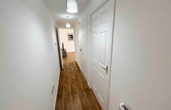 1-bed Apartment in Greater London Next to Station - Photo 17