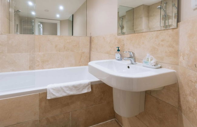 Gorgeous & Centrally Located 2BD Flat, Manchester! - Foto 16