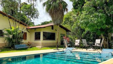 Ampla casa com piscina para família e amigos - Foto 1, Garden, sunbed, Garden view