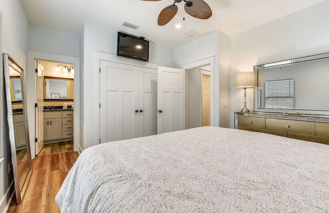 Sandy Feet Retreat by Book That Condo - Photo 4