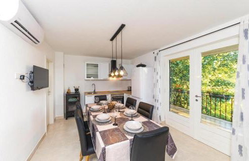 Two-Bedroom Holiday Home In Trilj - Photo 19