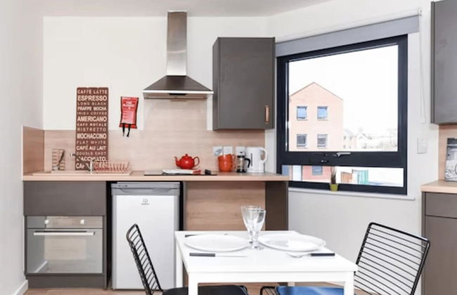 Student Only The Towpath - Photo 9