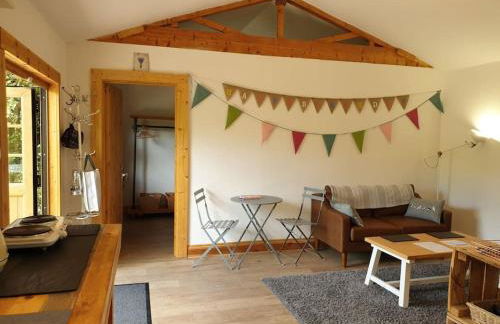 The Potting Shed near Tenby, 100" Projector, Four poster bed, On-site HOT TUB access via Spa Pack - Photo 26