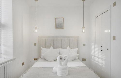 Stylish Kentish Town HomePrivate Garden Jacuzzi - Foto 12