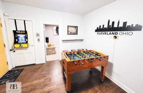 Stylish King Bed, 2BDRM, 1 Mile to DTWN, Game Room - Foto 16