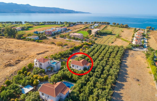 Villa Tzina Large Private Pool Walk to Beach A C Wifi Car Not Required - 1604 - Foto 42