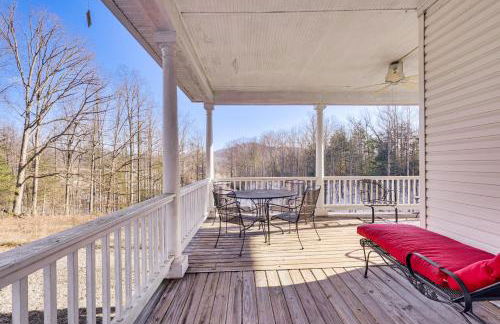 Family Home with Game Room and Decks in Etlan! - Foto 37