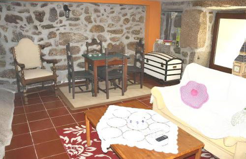 Spacious Family House in Nogueira with Garden - Foto 18