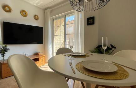 Low Price Modern Apartment Aircon & Filter Water - Foto 32