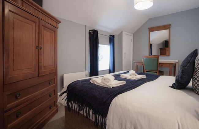 Fletcher Coach House - 3 Bedroom Cottage - Pendine - Photo 13