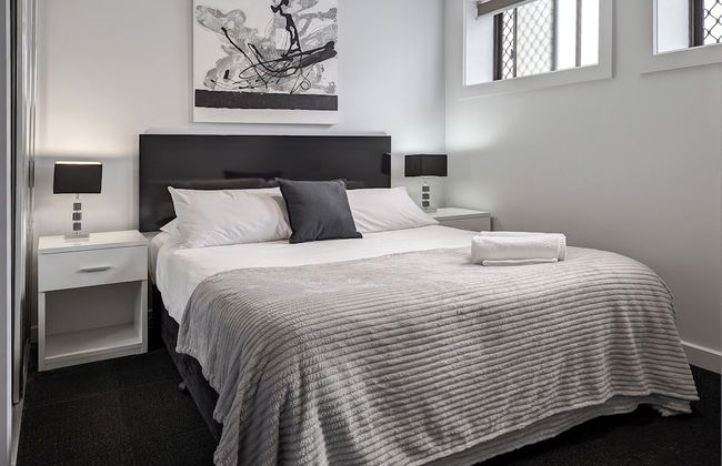 Apartments on Chapman - Photo 4