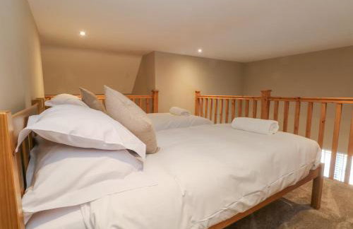 Meadow Manor And Spa - Photo 68