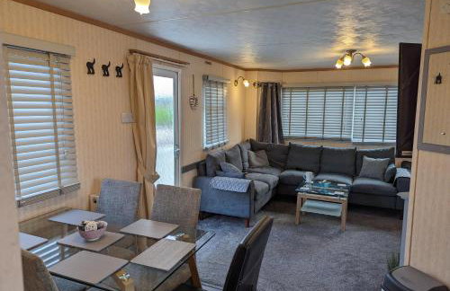 Beach House - Dog Friendly Anderby Creek - Photo 8