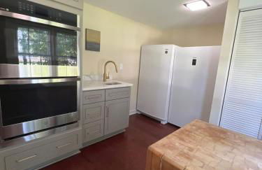 Vaux Hall Manor - 5BR Historic Farmhouse on Bay - Foto 19