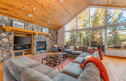Fully Remodeled Tahoe Retreat with Game Room and Hot Tub - Foto 5