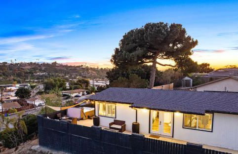 Dog-Friendly House with Hot Tub, AC, Game Room - Photo 53