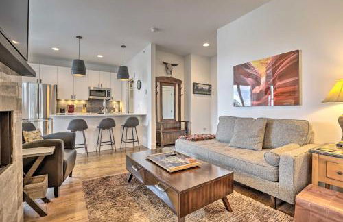 Grand Lake Condo with Balcony and Mountain Views - Foto 8