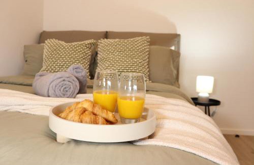 Studio Flat Above MK Station - Foto 1