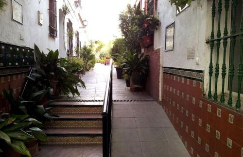 Típico y pintoresco patio de vecinos, con encanto - Foto 19