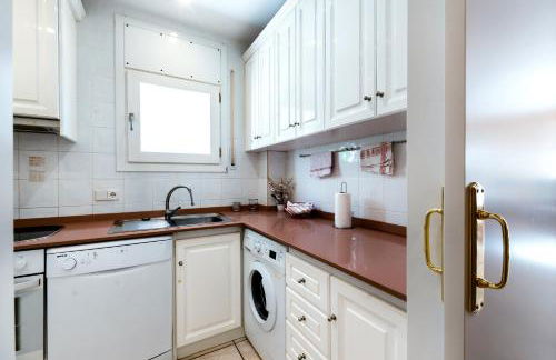 Villa Familiar c/Piscina + Wifi y Parking Gratis by Sunset Rentals (Bonmont) - Foto 21