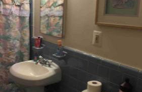 Walk to 2 metro's, furnished studio, private, parking, wifi. - Foto 9