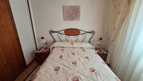 LUR Gijón - Espacioso alojamiento de 3 hab en La Calzada - VUT-7016-AS - Foto 2, wardrobe