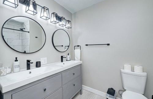 Spacious home away from home! Hot tub! - Photo 43