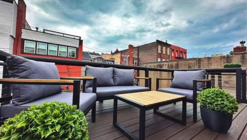 KING BED •Private Patio&Parking•Sophisticated Stay - Foto 5