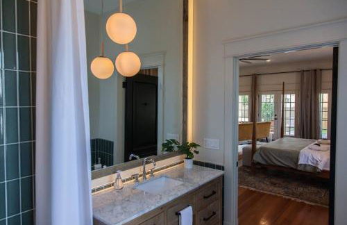 Secret Garden Studio w/ Hot Tub: Near Forsyth Park - Foto 17