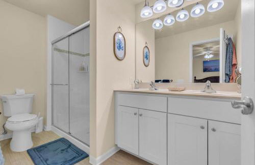 Rooftop Townhouse with 360 Views and Free Parking - Foto 6