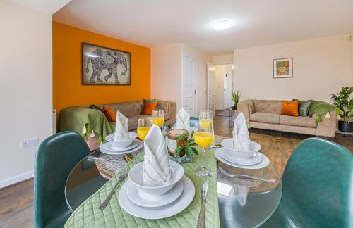 Casa Lana - Spacious and Stylish 4-Bed Home Near Gatwick with Free Parking - Foto 3