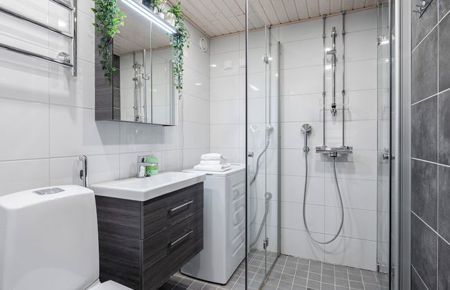 1BR Apartment with Balcony next to Railway Station - Foto 13