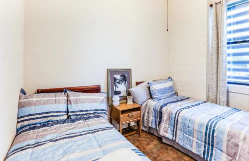 Canal-Front Retreat with Hot Tub and Dock in Tavares - Photo 16