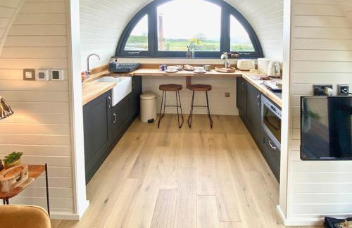 Oak Tree Retreat - Photo 8