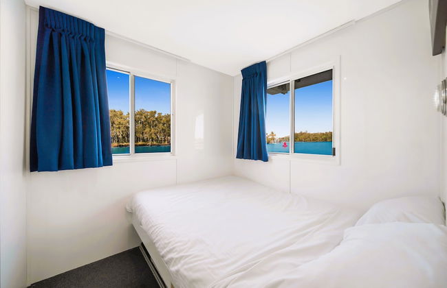 Coomera Houseboat Holidays - Foto 5