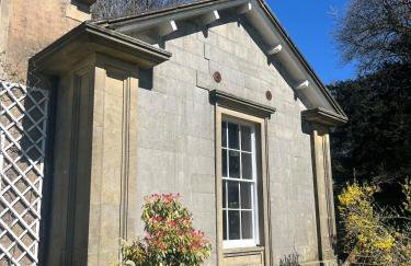 Sherlock Holmes Historic House - Photo 12