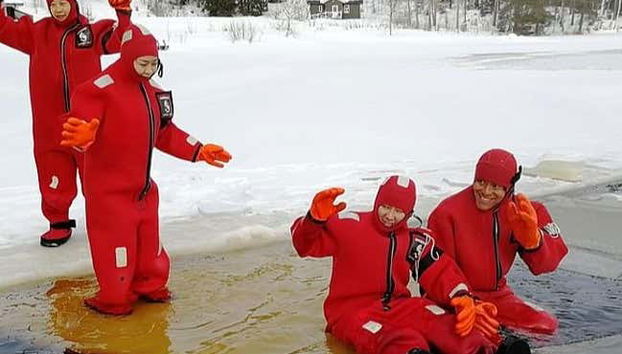 Flotación en un lago congelado - Foto 2, Flotación en el hielo en un lago de Laukaa