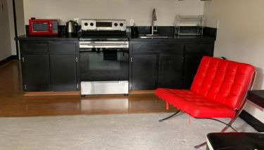 Lucy's Place -STUDIO Apt with air-conditioning, Murphy bed - Foto 4