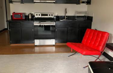 Lucy's Place -STUDIO Apt with air-conditioning, Murphy bed - Foto 4