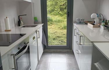 ¡Al lado de la Clínica Oftalmológica Vega! - Foto 55