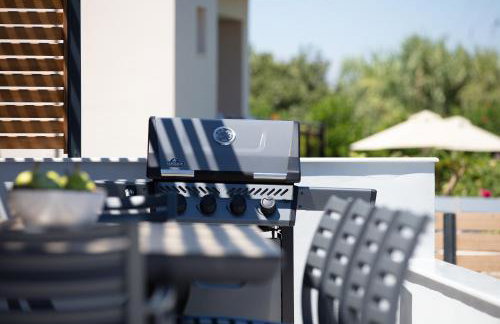 Sunnyside Villas, Just Steps to the Beach & Restaurants, By ThinkVilla - Photo 17