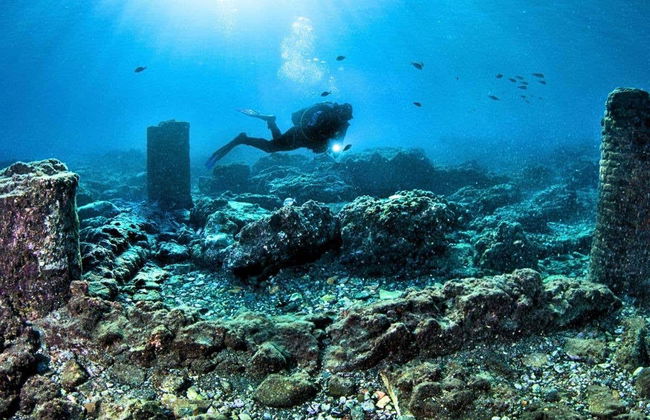 Snorkeling nel parco archeologico sommerso di Baia - Foto 2