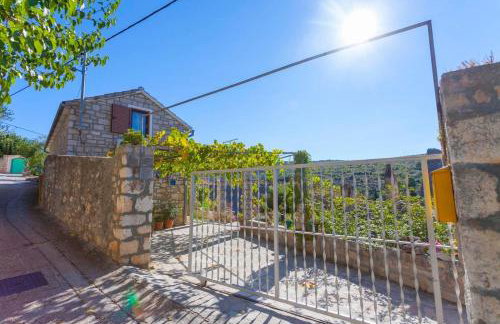 Holiday house with a parking space Lozisca, Brac - 15444 - Foto 12