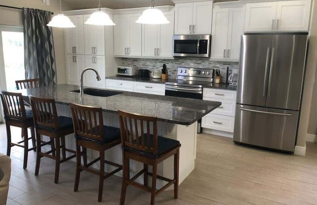 Beautiful Remodeled Private Pool Home - Foto 11